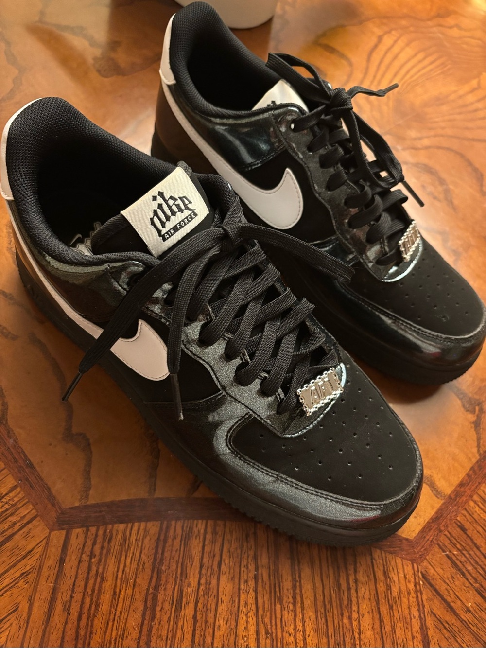Nike Air Force 1 Low Black Patent White Swoosh – Men’s Size 10